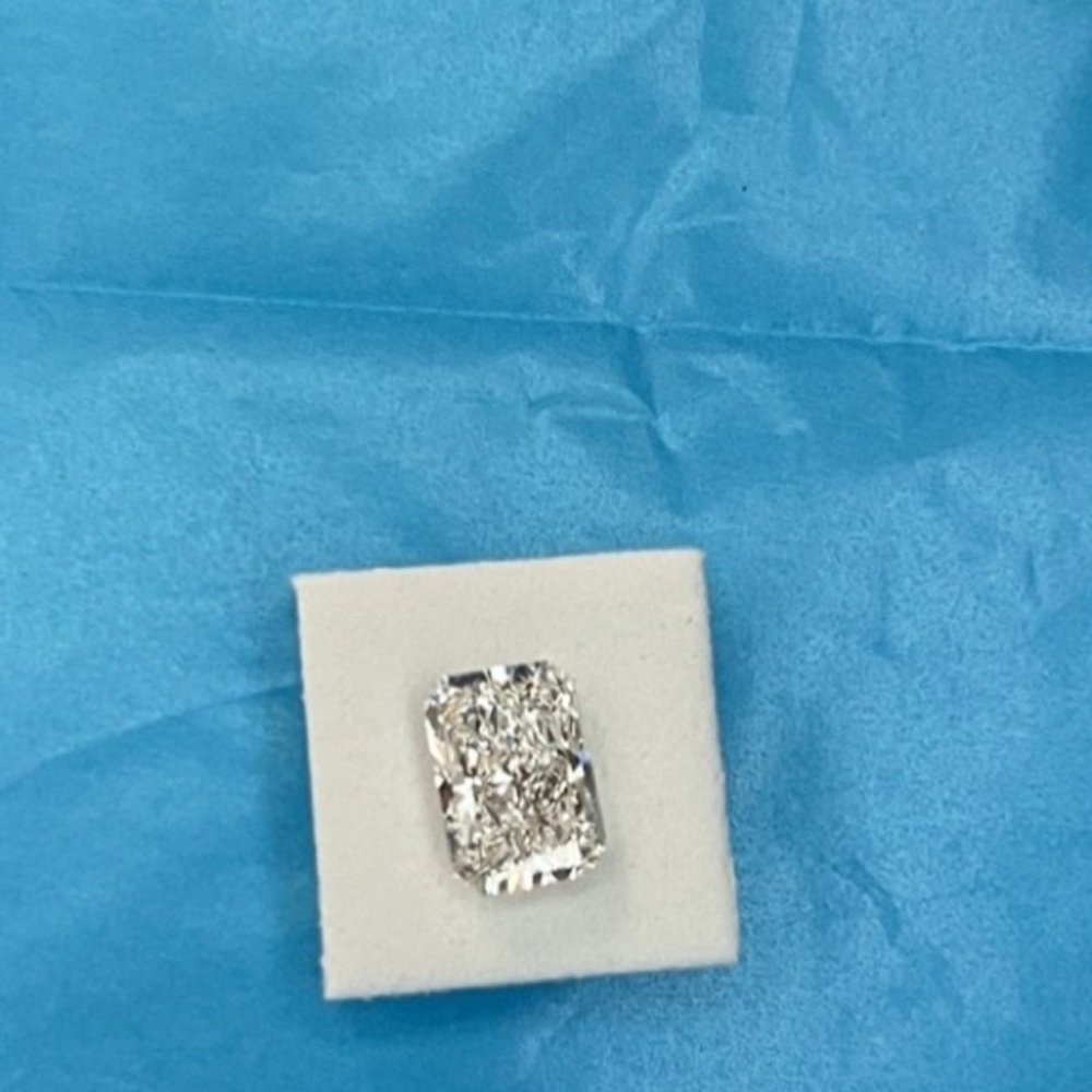 IGI Certified 2.04 Carat Radiant Cut VSI Color D Lab Grown Lose Diamond - Picture 5 of 13
